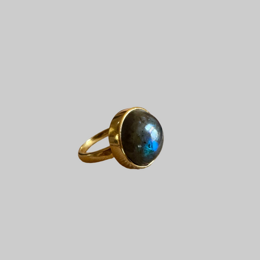 Labradorite Round Ring
